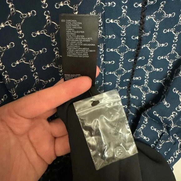 NWT Reiss Navy Viviyan Printed Flippy Dress - Equestrian Chain Silky - Picture 9 of 10